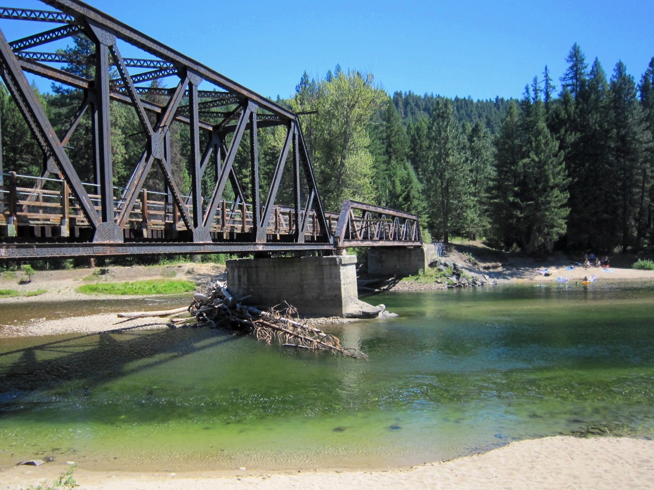 Kettle River Go Camping BC